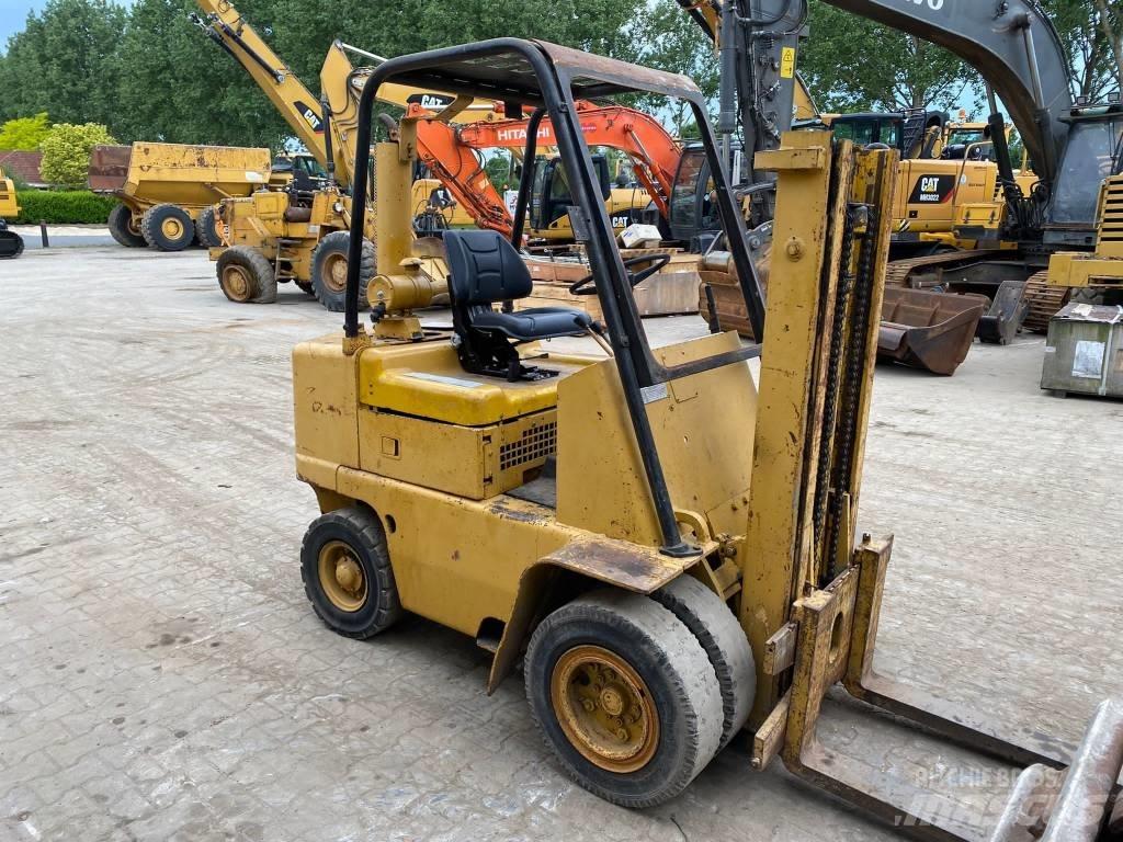CAT V 50 B Dizelski viličari