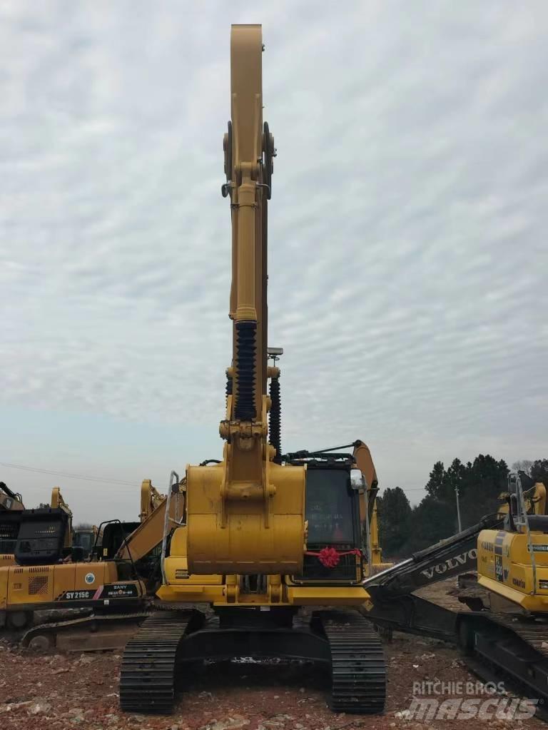 Komatsu PC 200-8 Bageri gusjeničari
