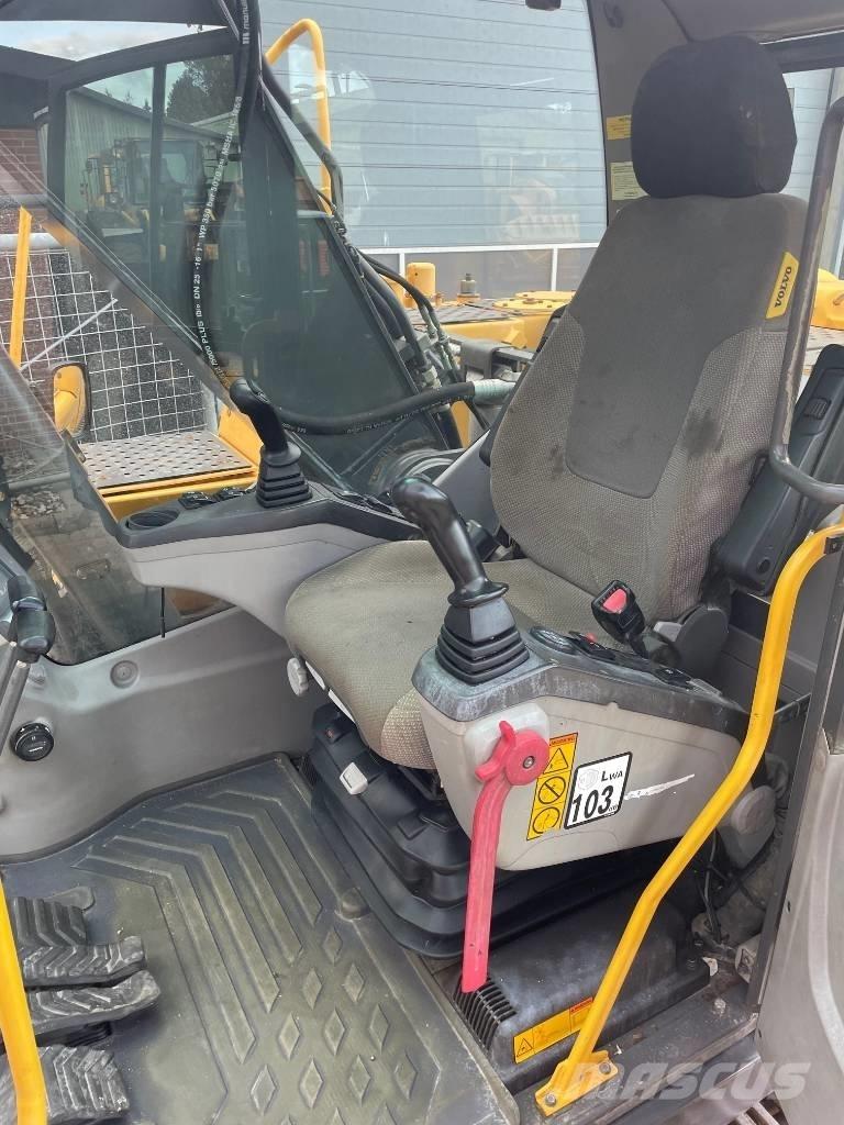 Volvo EC210CL Bageri gusjeničari