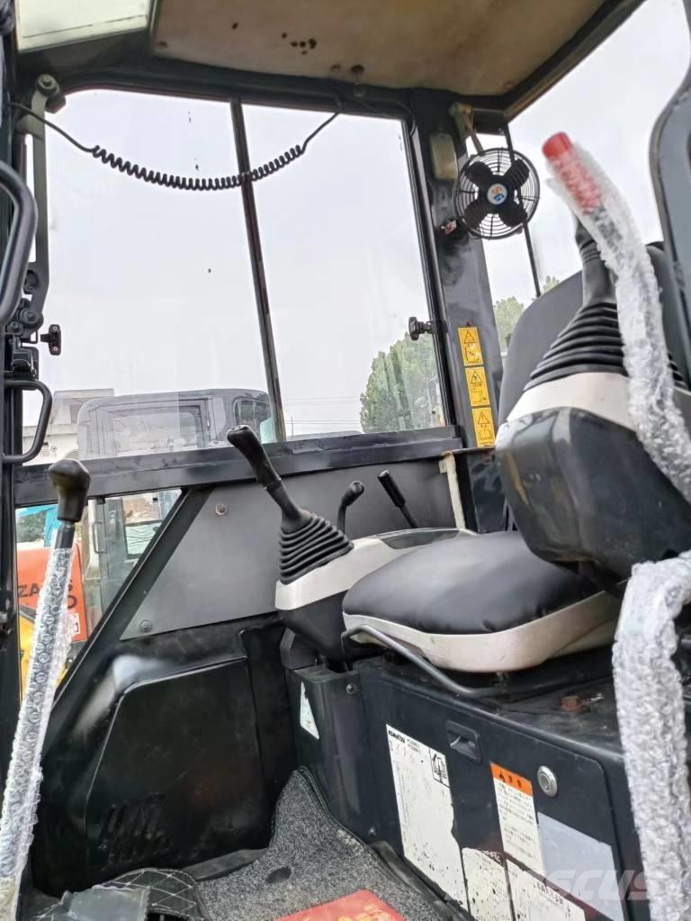 Komatsu PC 30 Mini bageri <7t