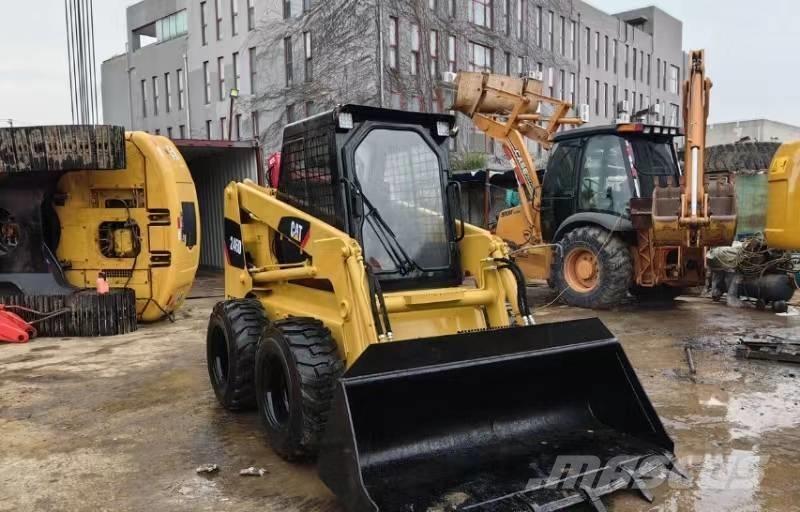 CAT 246D Skid steer mini utovarivači