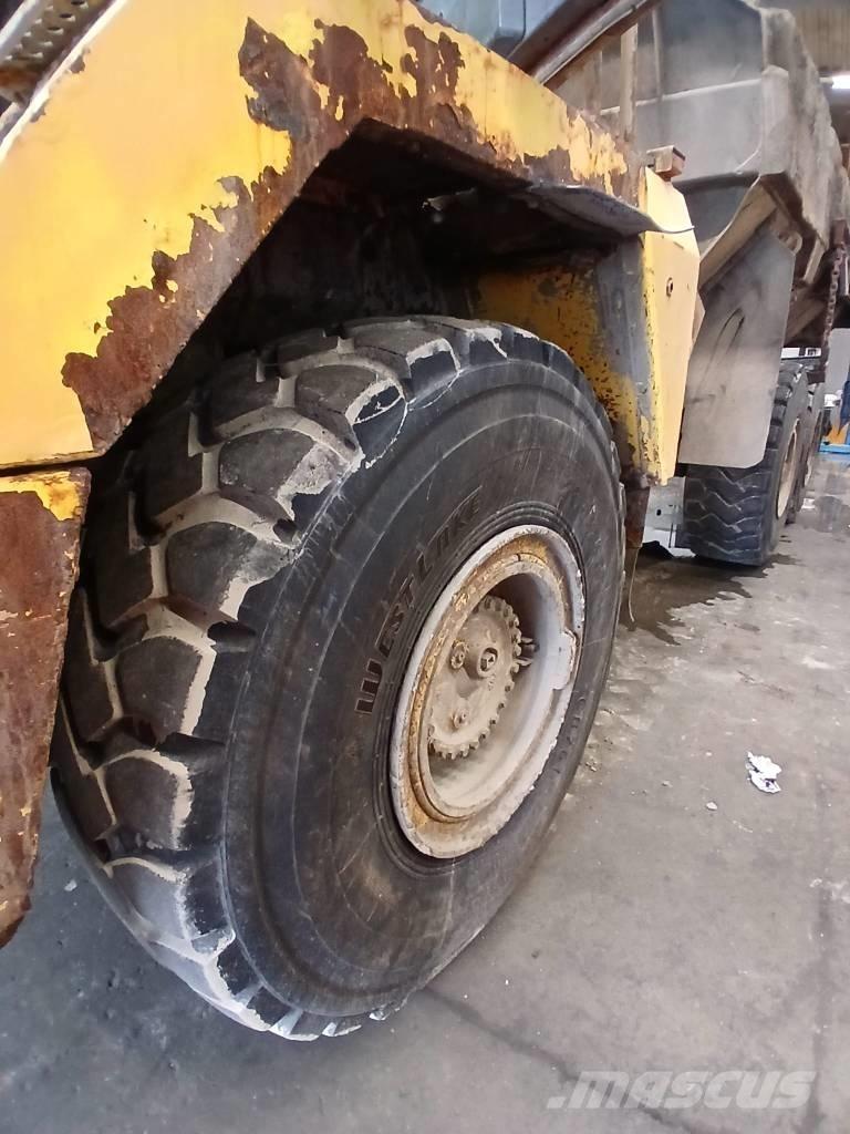 Komatsu HM 300-2 Zglobni demperi