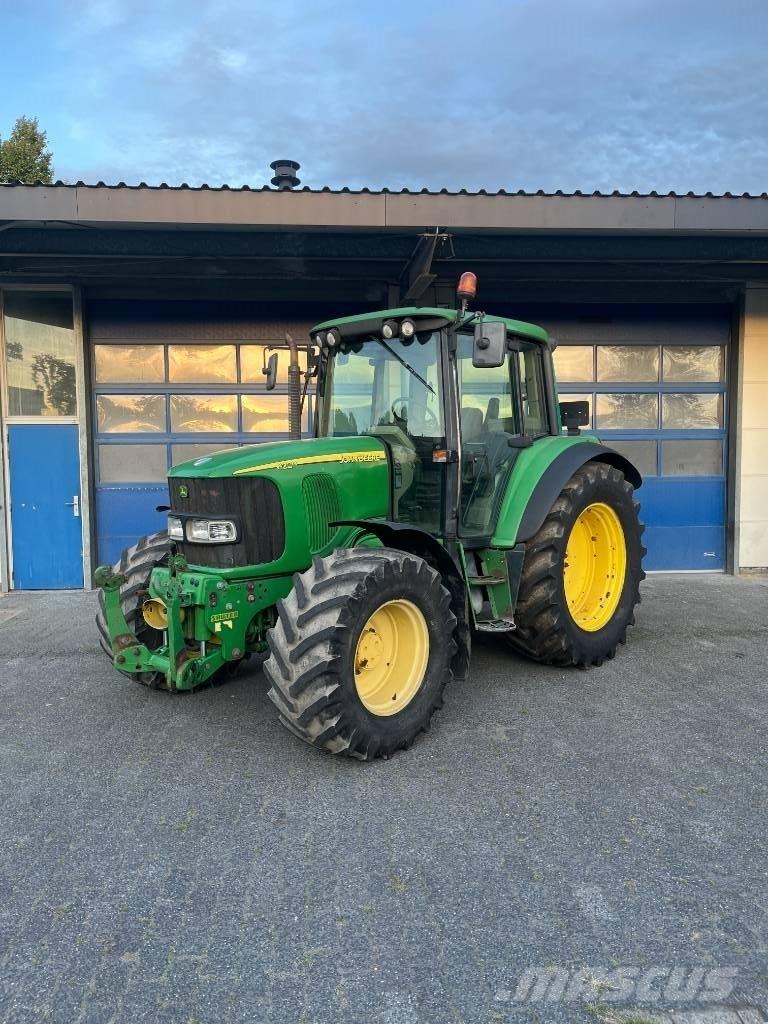 John Deere 6220 Traktori