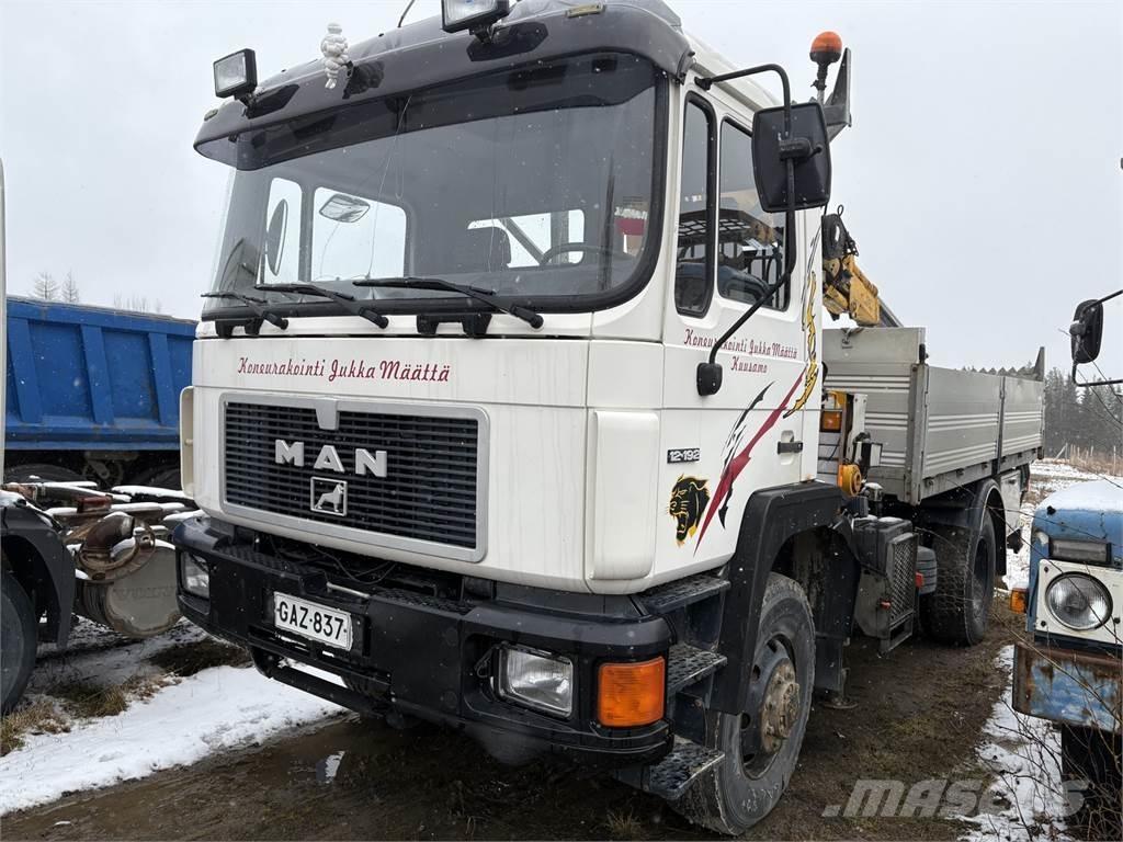 MAN 4*4 Kamioni sa kranom