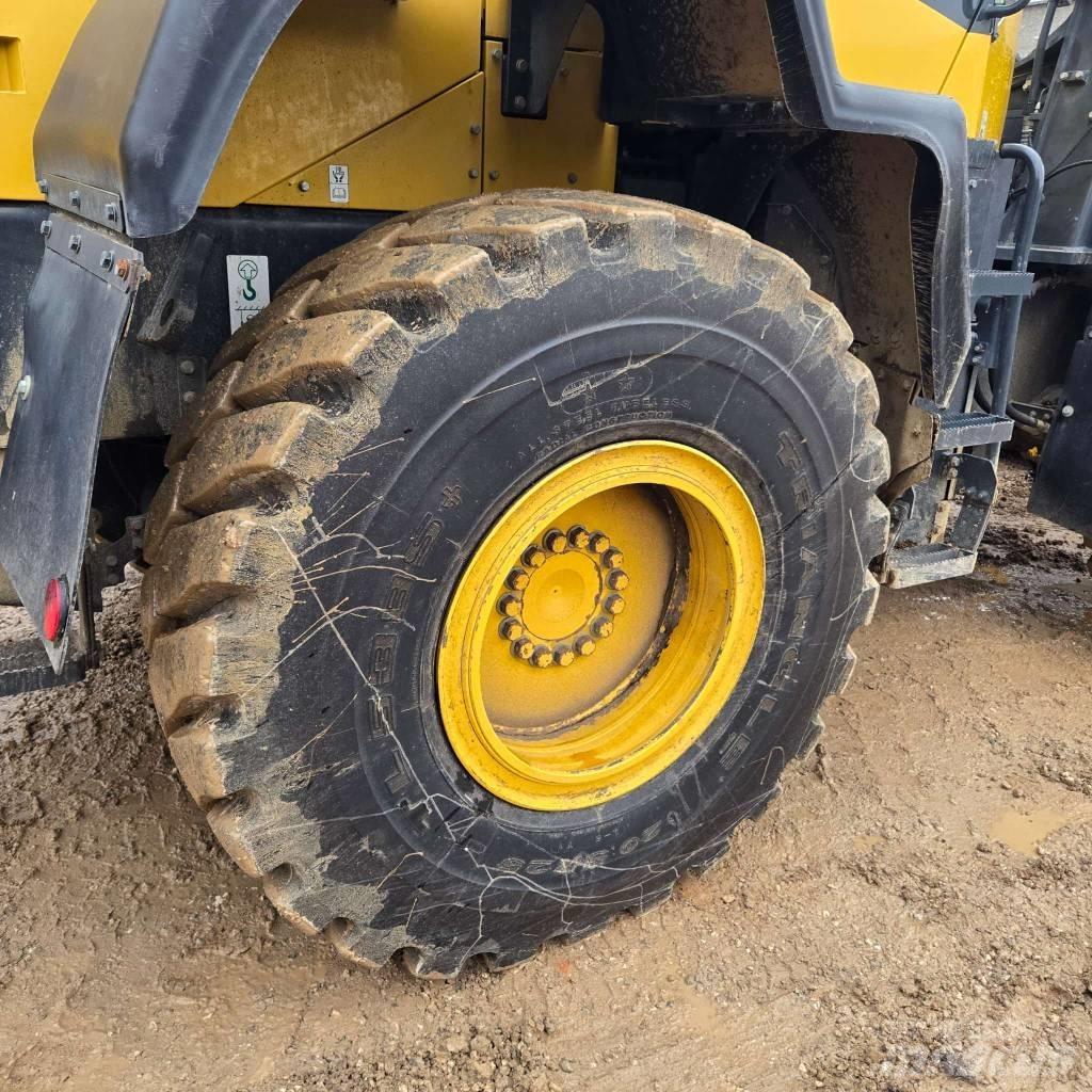 Komatsu WA320-8 Utovarivači na kotačima