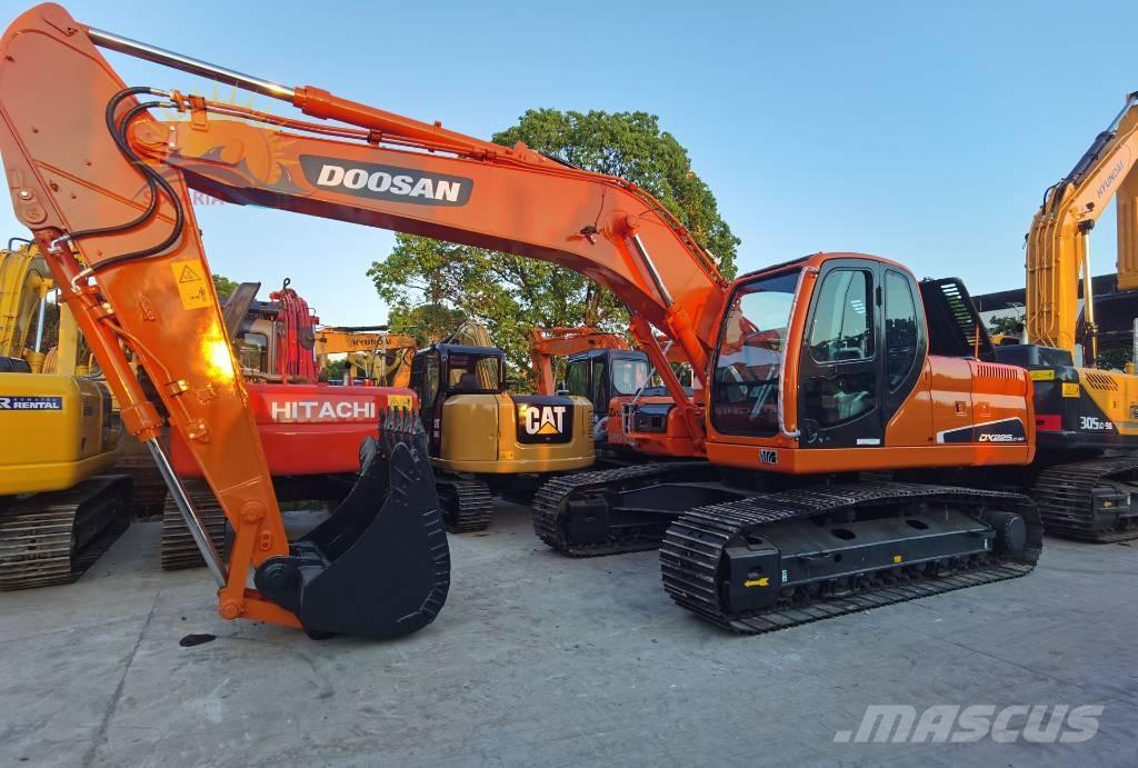Doosan DX 225 LC Bageri gusjeničari