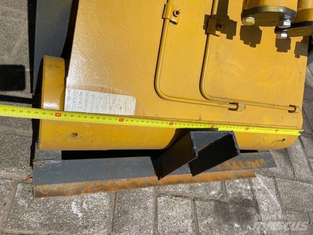 Komatsu Long reach Bageri dugog dosega