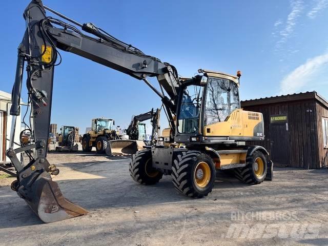 Volvo EW 140 C Bageri na kotačima
