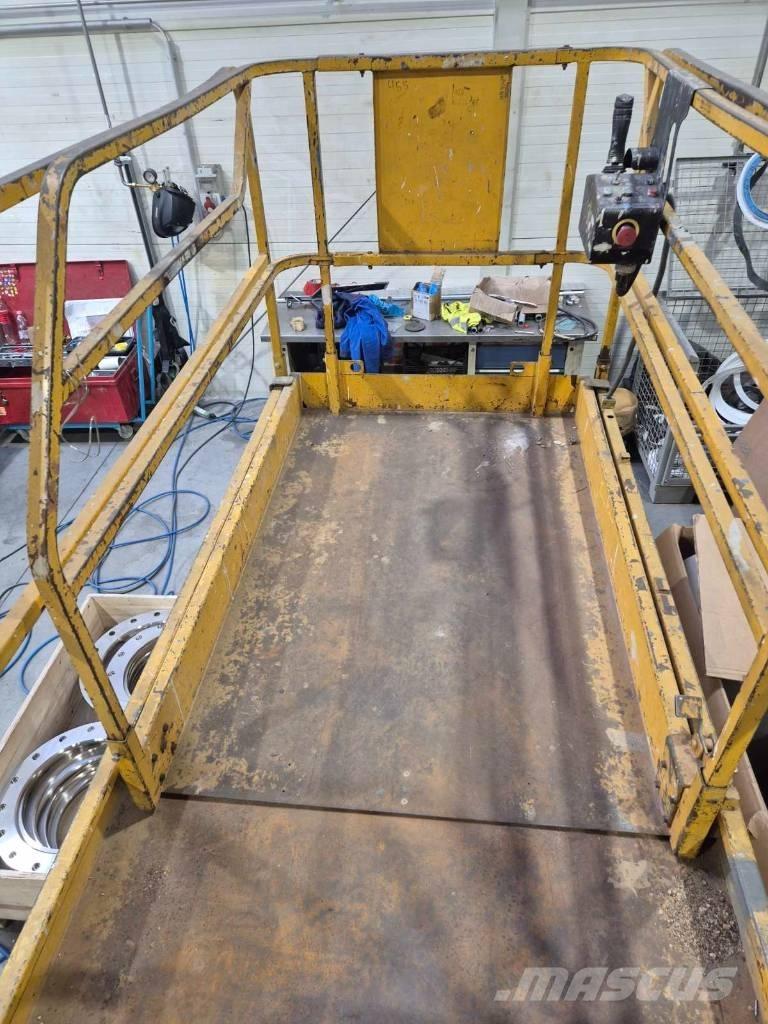 Haulotte Compact 12 Škaraste platforme