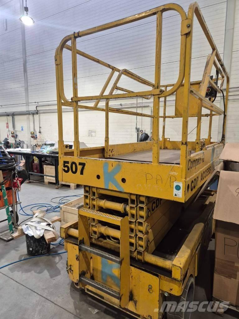Haulotte Compact 12 Škaraste platforme