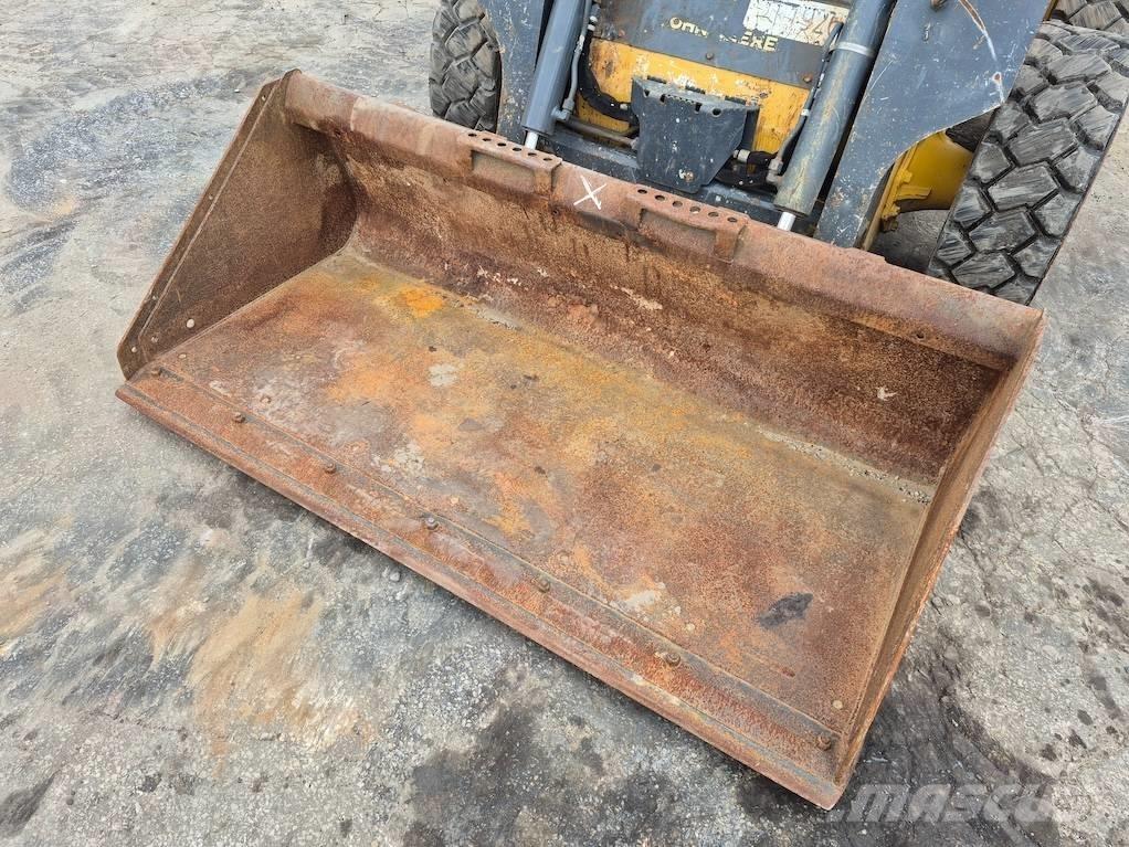 John Deere 312 Skid steer mini utovarivači