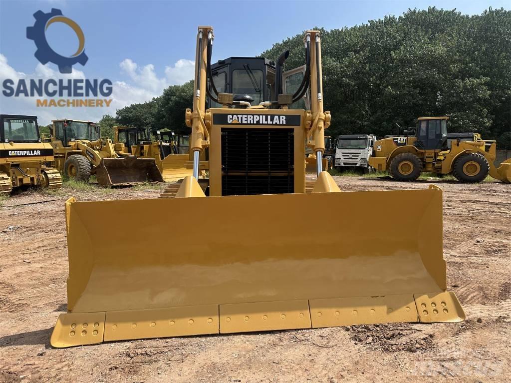 CAT D 6 G Buldožeri gusjeničari