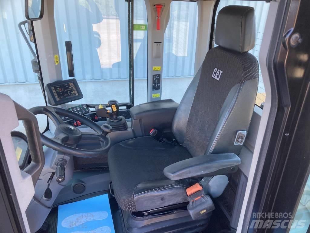 CAT 938M Utovarivači na kotačima
