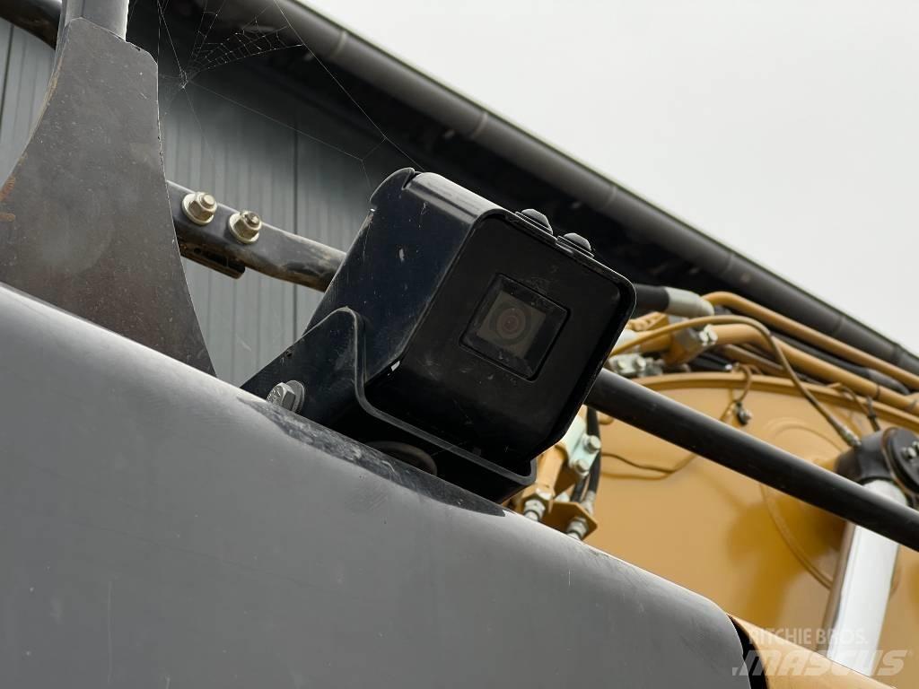 CAT 325F LCR Bageri gusjeničari