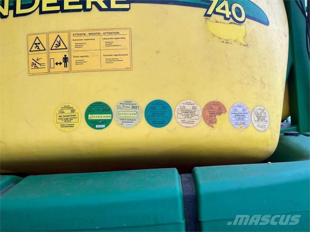 John Deere 740 Vučene prskalice