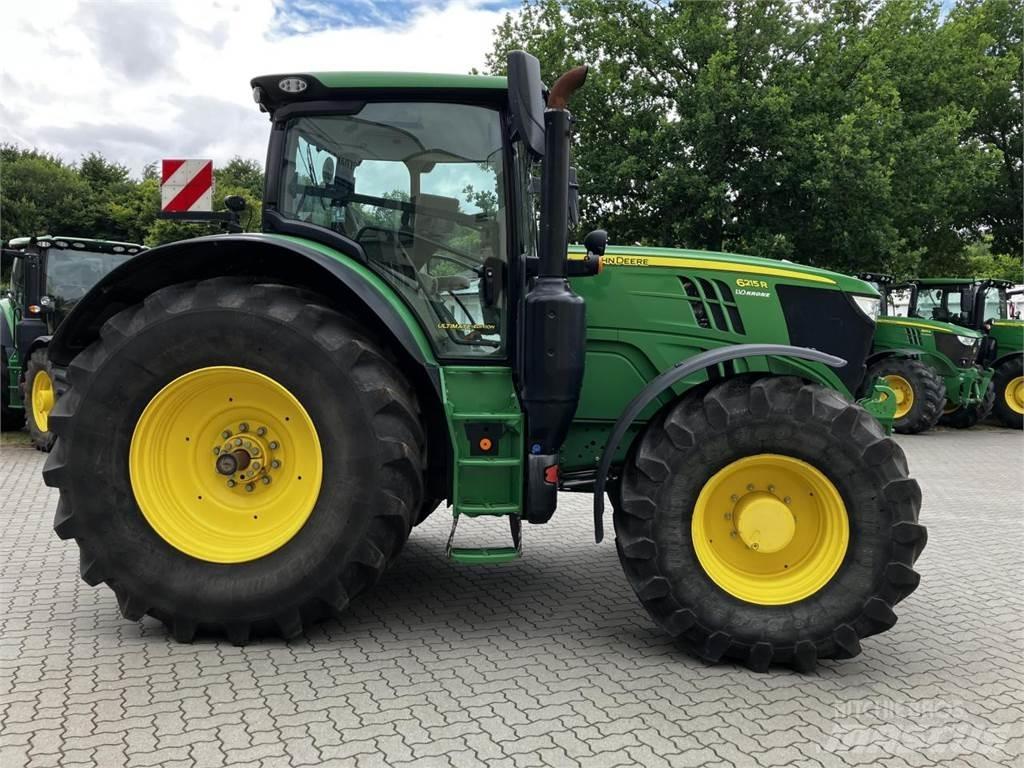 John Deere 6215R Traktori