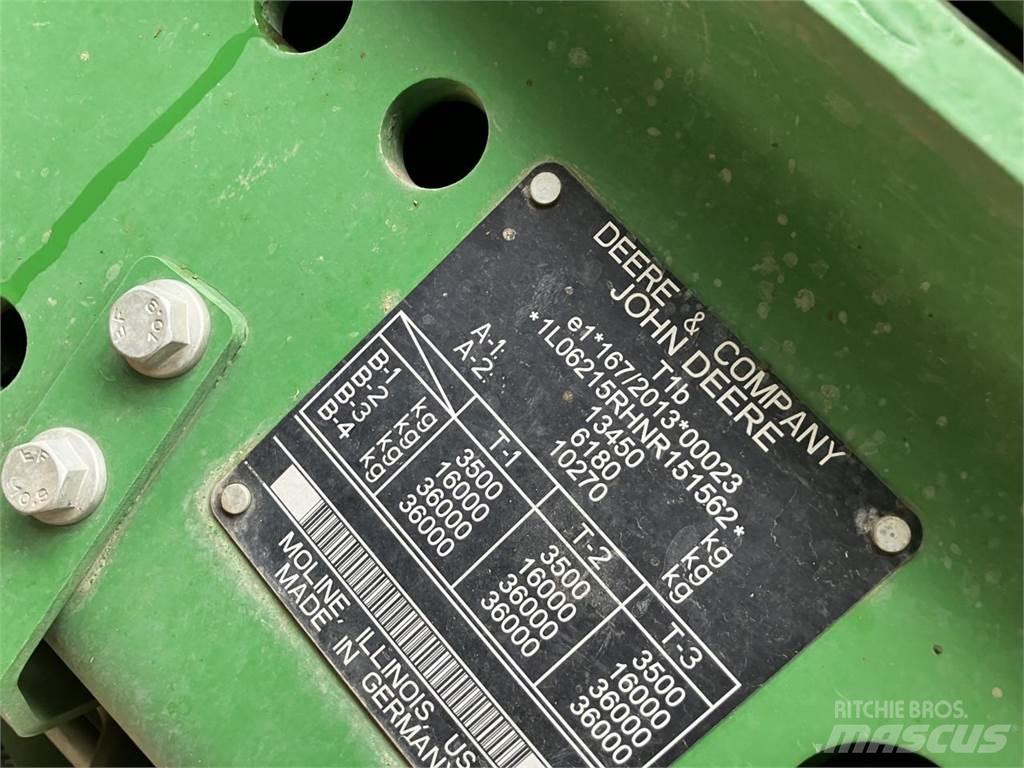 John Deere 6215R Traktori