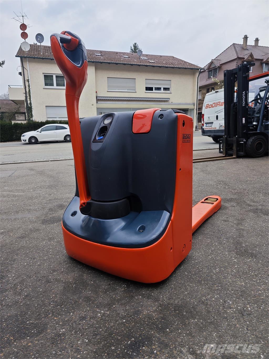 Linde T 16 Ručni električni viličar