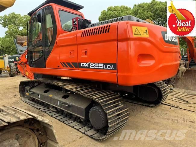 Doosan DX 225 LCA Bageri gusjeničari
