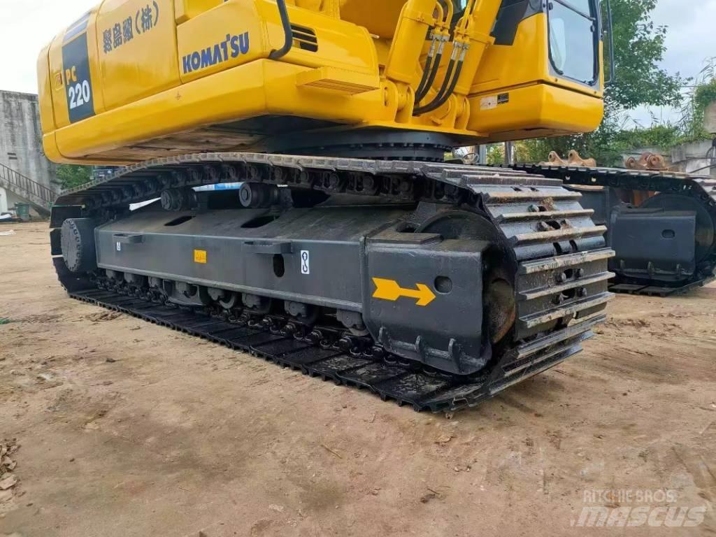 Komatsu PC 220 Bageri gusjeničari