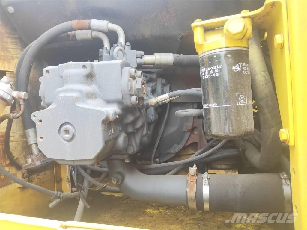 Komatsu PC220-7 Bageri gusjeničari