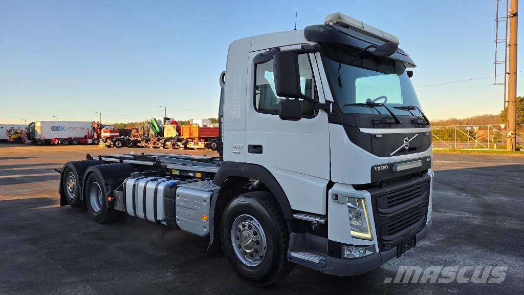 Volvo FM410 6x2*4 Rol kiper kamioni s kukama za dizanje
