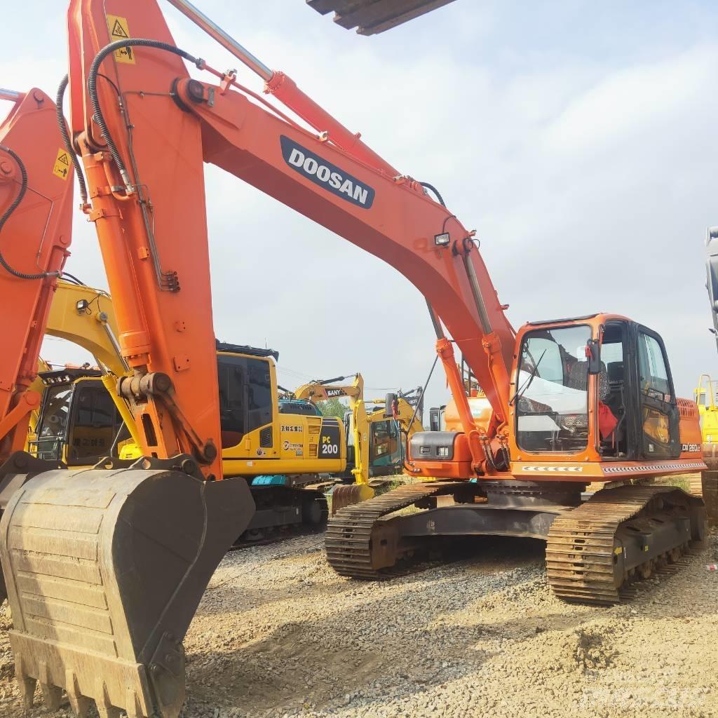 Doosan DX260LC Bageri gusjeničari
