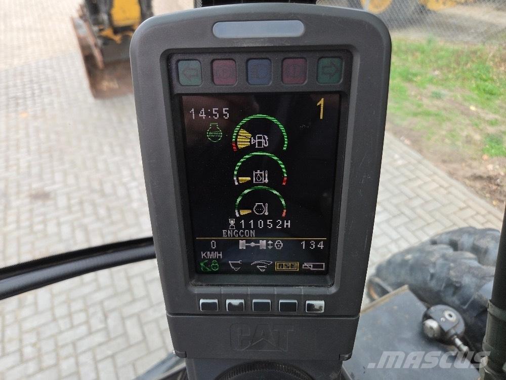 CAT M313D Bageri na kotačima