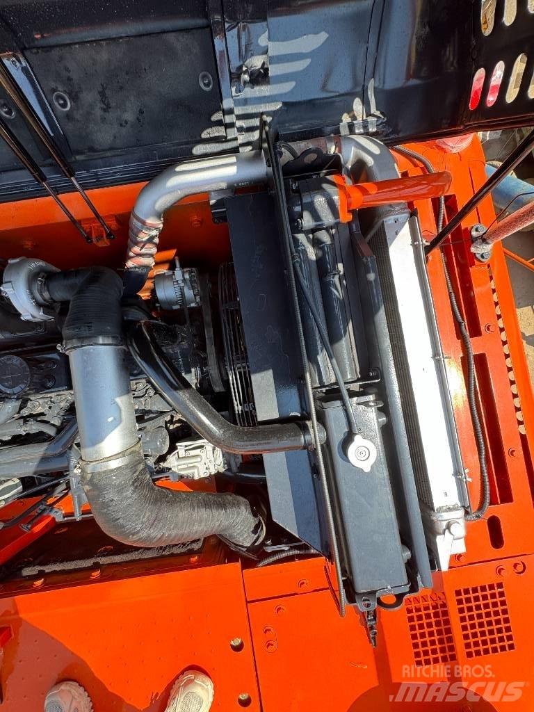 Doosan DX 300 LC Bageri gusjeničari