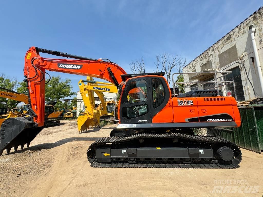 Doosan DX 300 LC Bageri gusjeničari