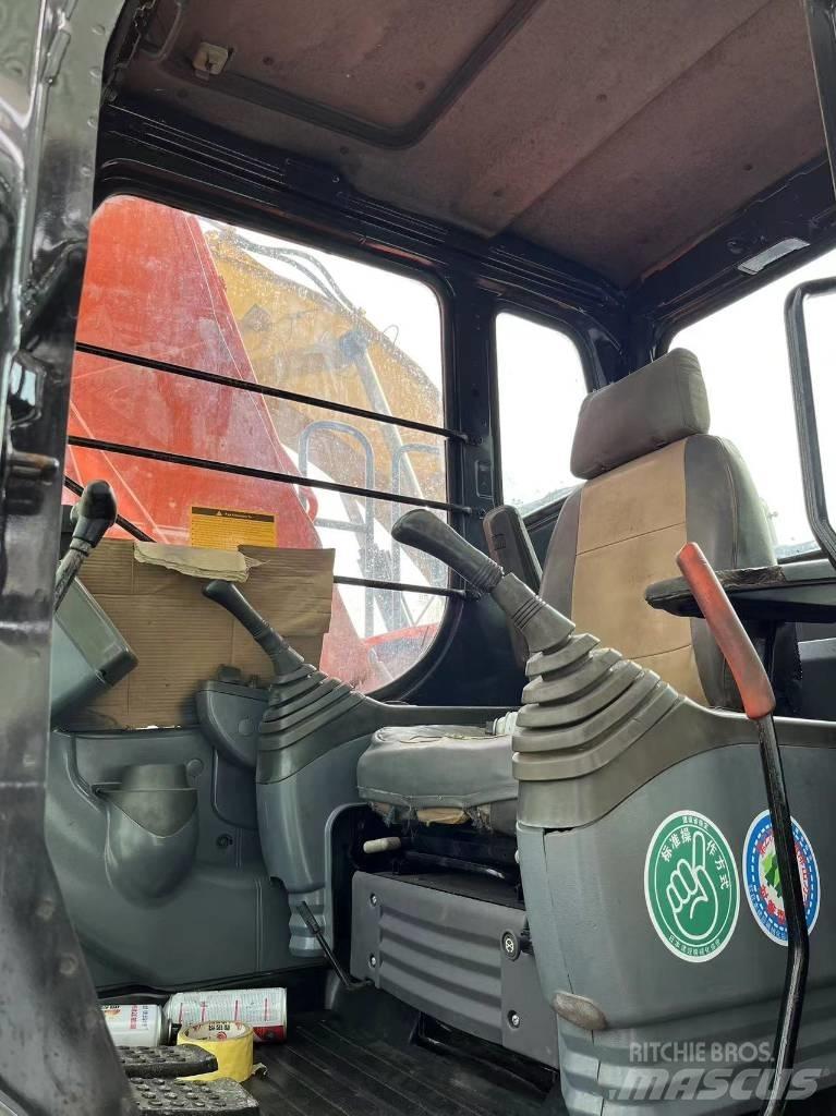 Hitachi ZX 120 Bageri gusjeničari