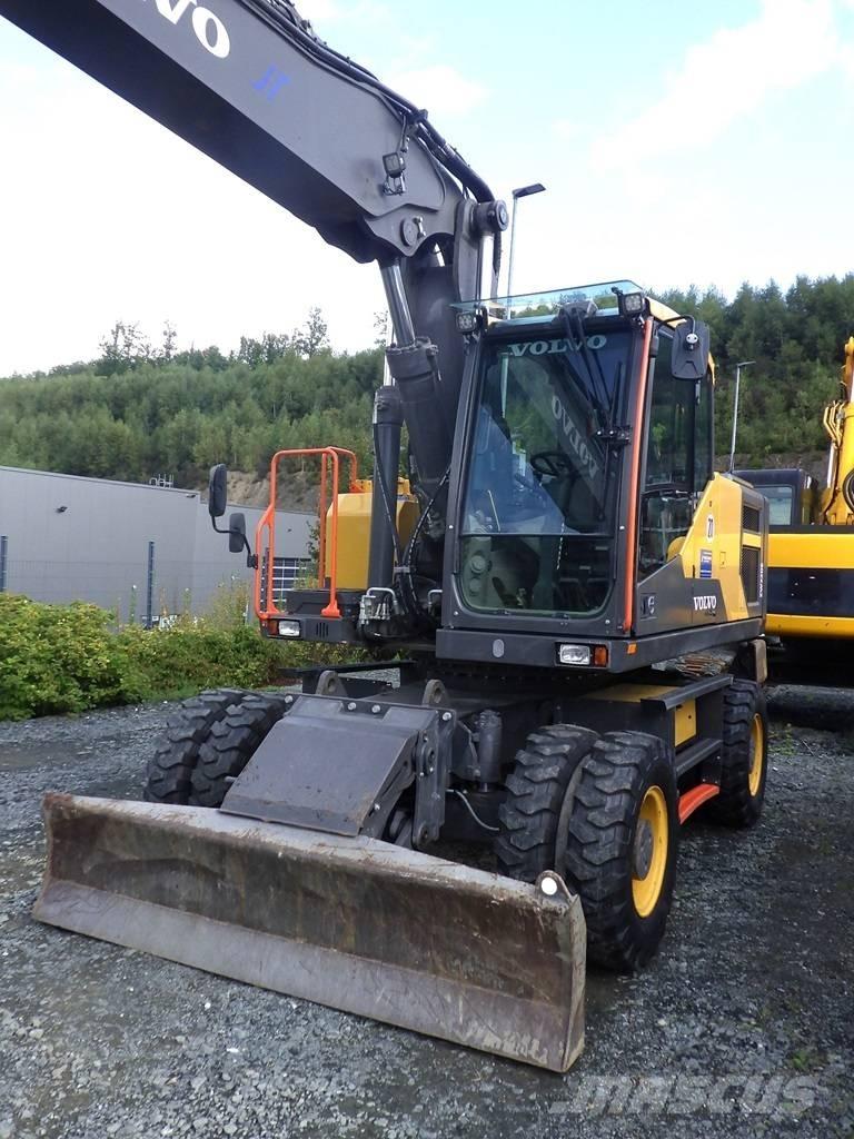Volvo EW 220 E Bageri na kotačima