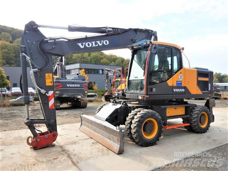 Volvo EW 220 E Bageri na kotačima