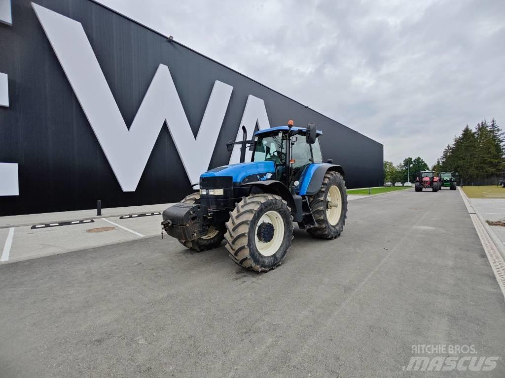 New Holland TM 175 Traktori