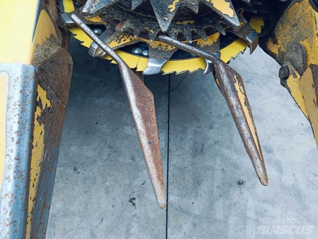 New Holland FI 440 Priključci za mašine za krmu na vlastiti pogon