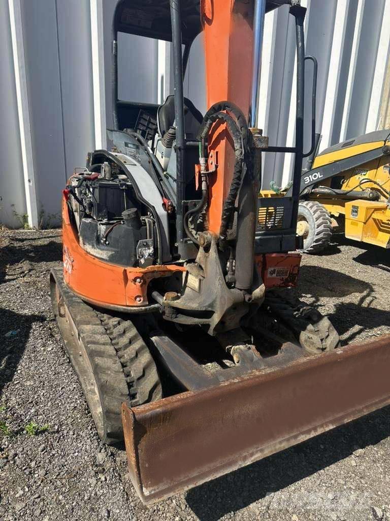 Hitachi ZX 27 U Mini bageri <7t
