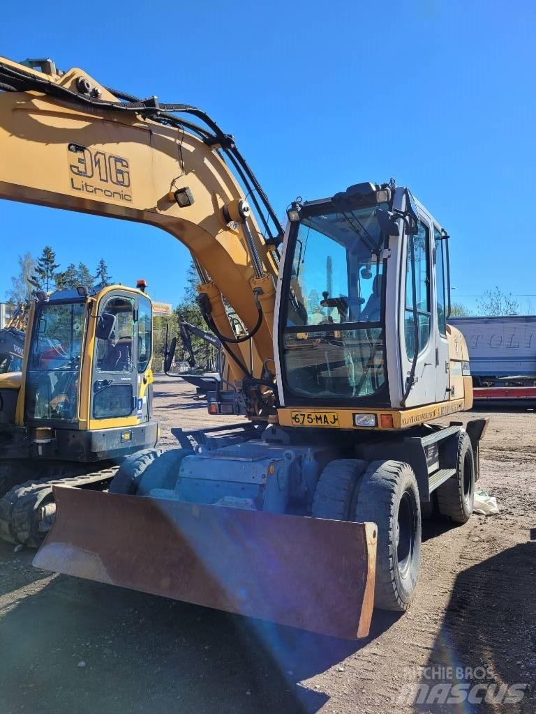 Liebherr 316 Bageri na kotačima