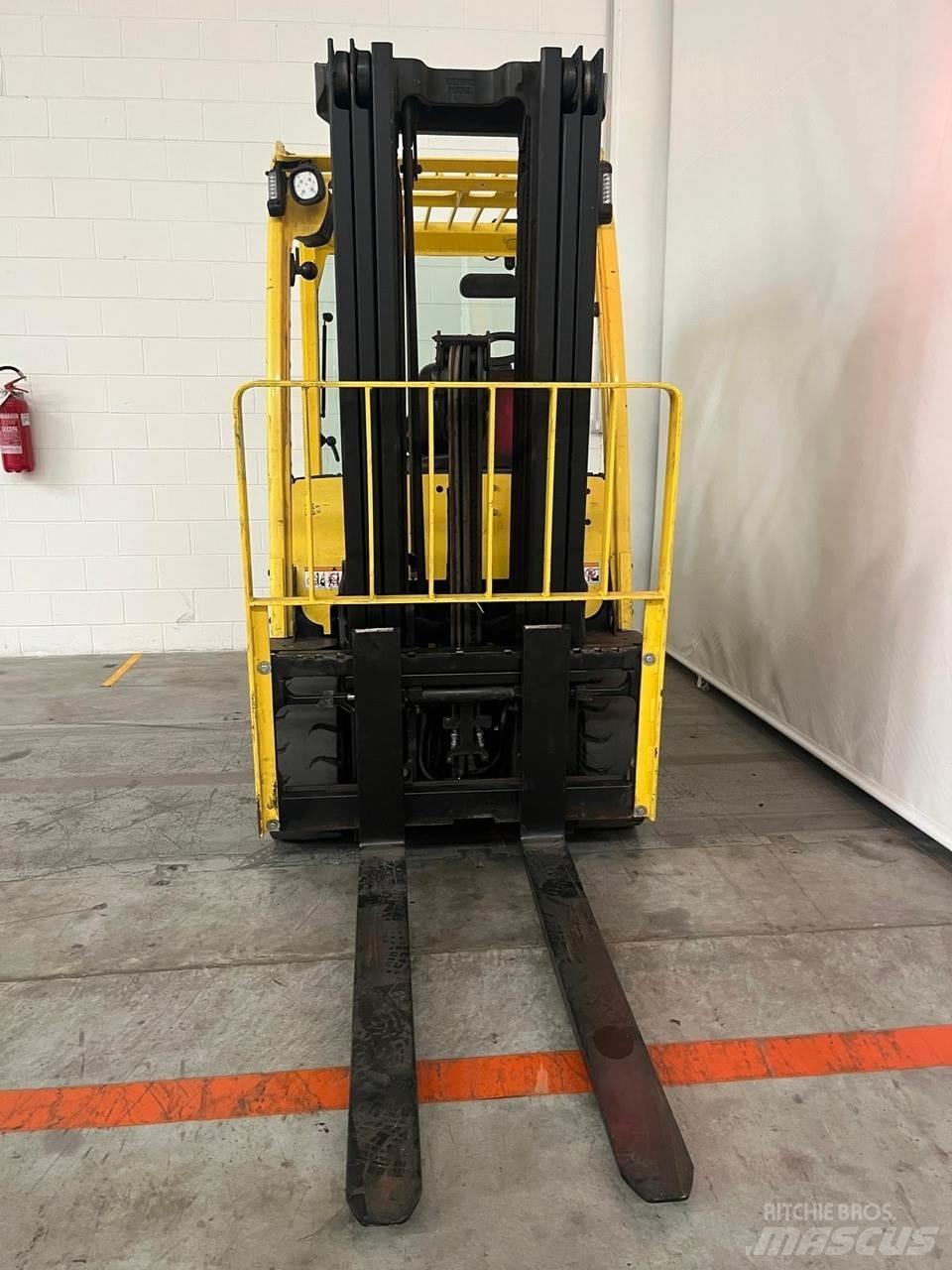 Hyster J3.5XN Električni viličari