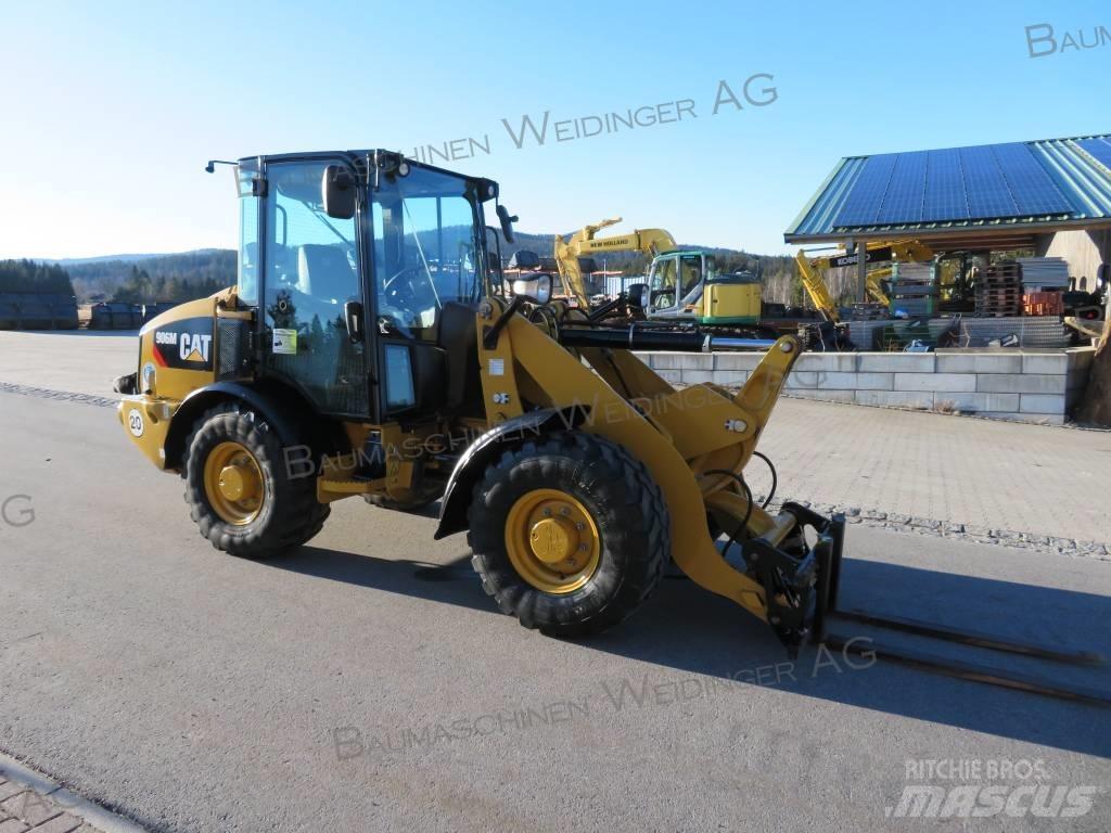 CAT 906M Utovarivači na kotačima