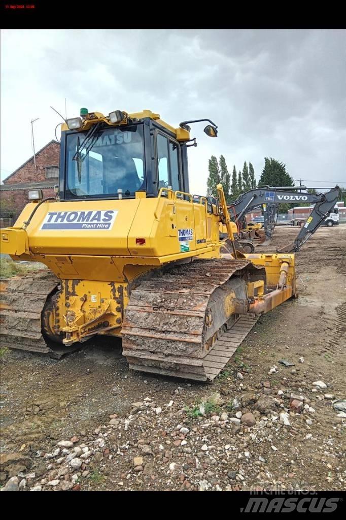 Komatsu D 65 PX-18 Buldožeri gusjeničari