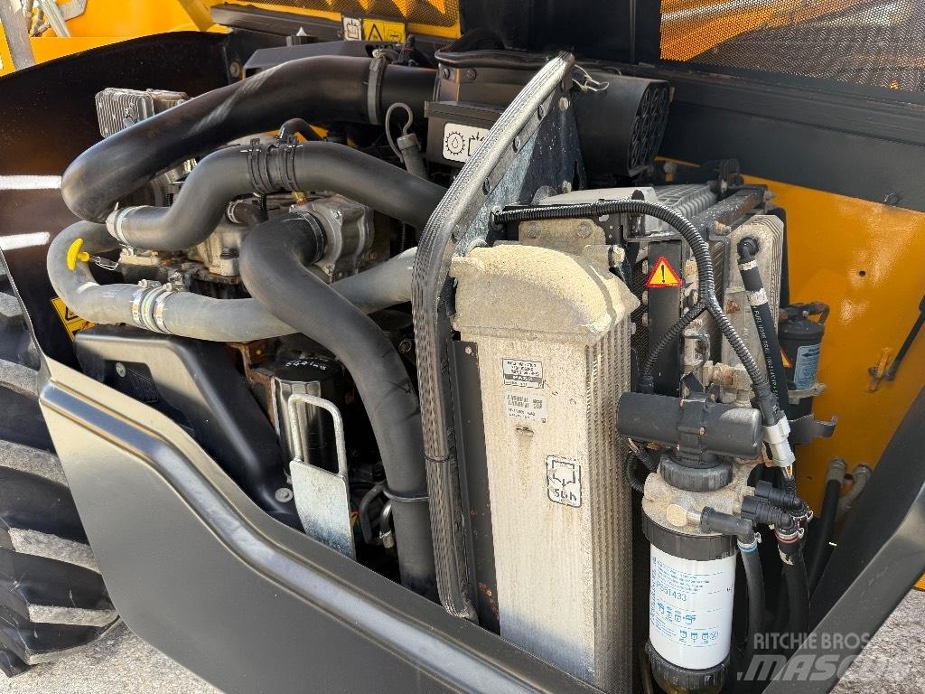 JCB 540-140 Teleskopski viličari