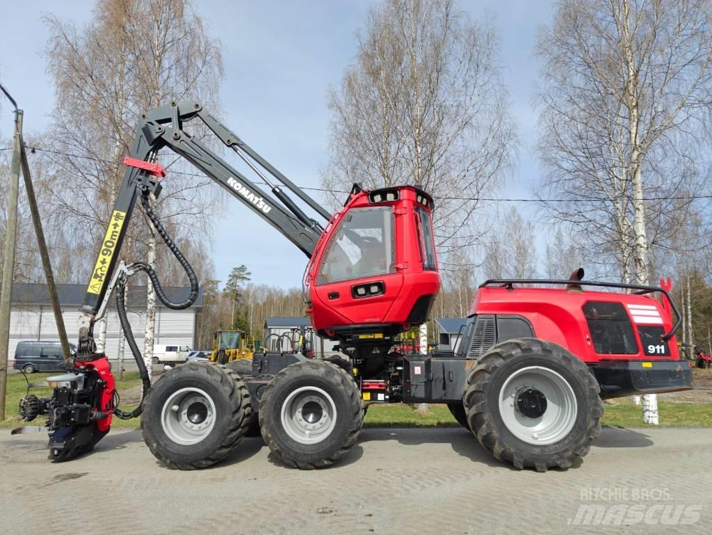 Komatsu 911 Harversteri
