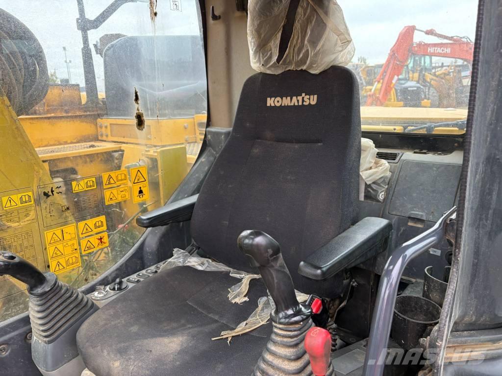 Komatsu PC138US-11 Bageri gusjeničari