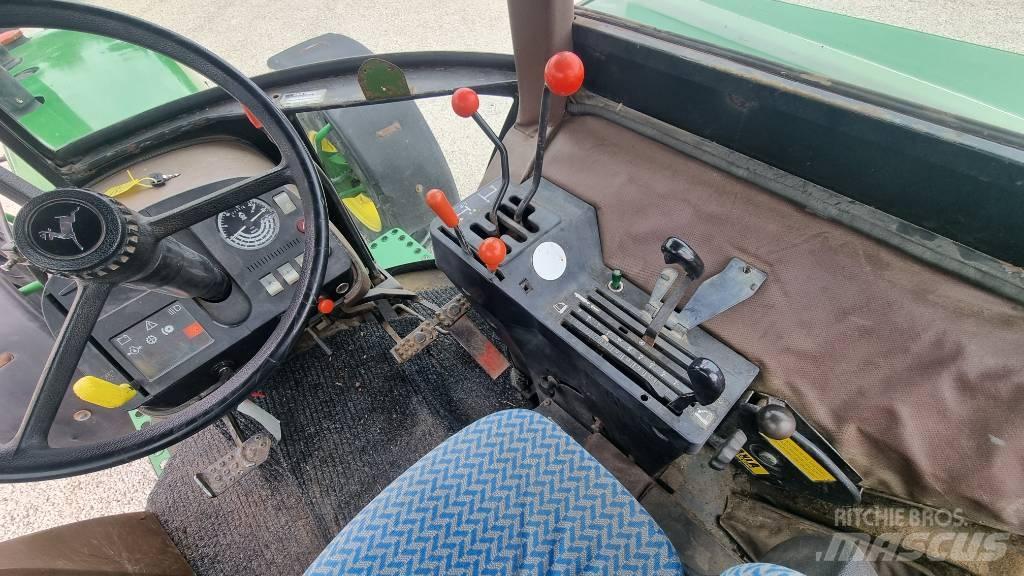 John Deere 2250 Traktori