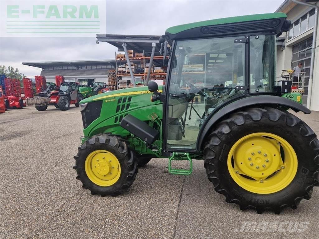John Deere 5075 GF Traktori
