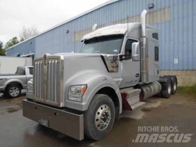 Kenworth W 990 Traktorske jedinice