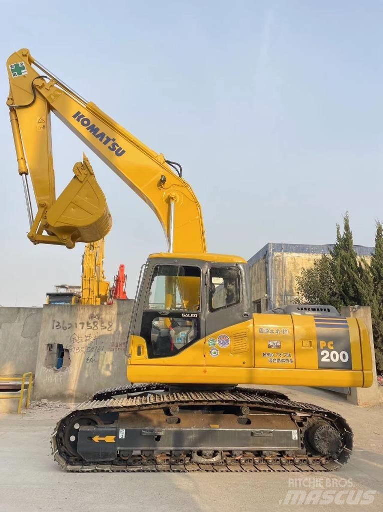 Komatsu PC 200-7 Bageri gusjeničari