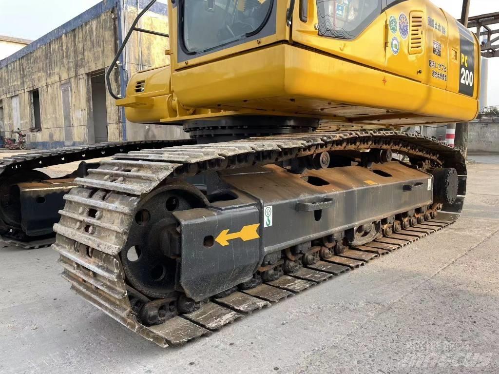 Komatsu PC 200-7 Bageri gusjeničari
