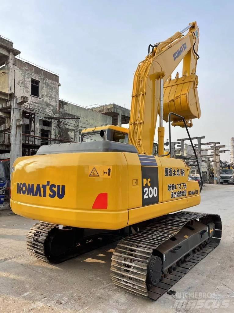 Komatsu PC 200-7 Bageri gusjeničari