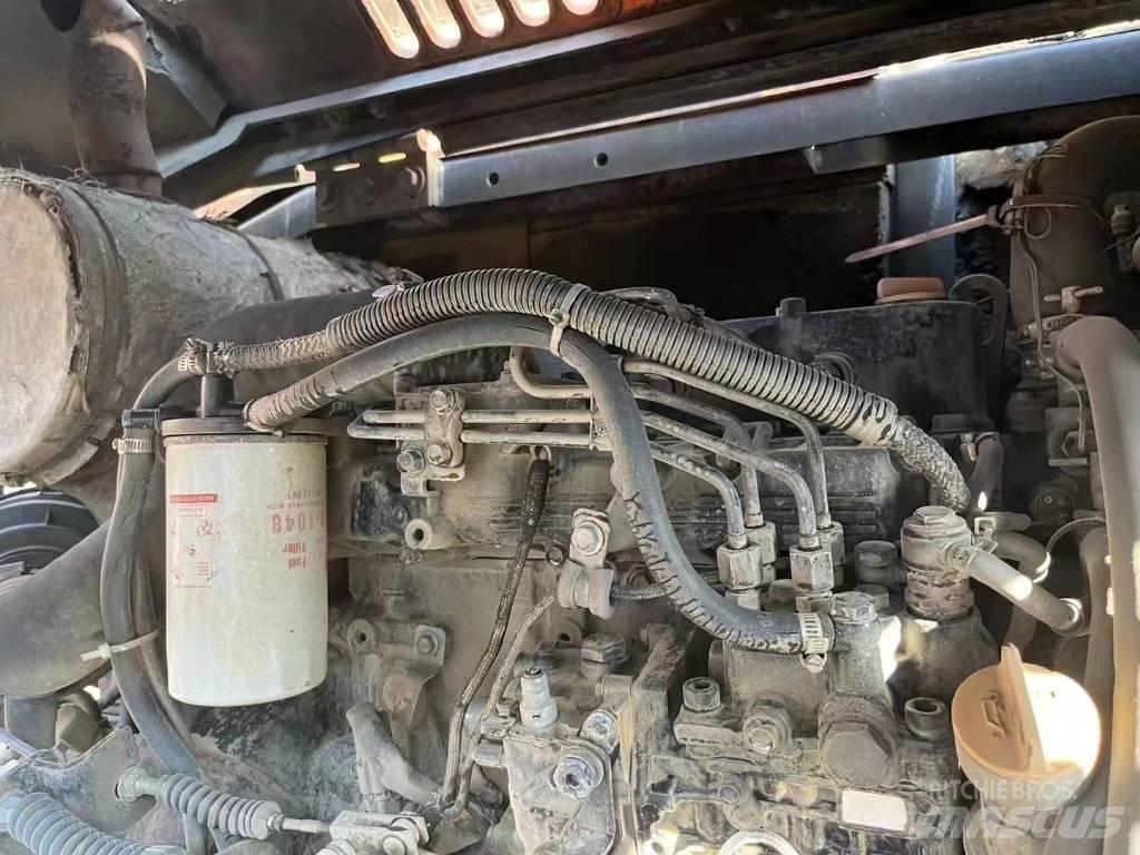 Doosan DX60W Bageri na kotačima